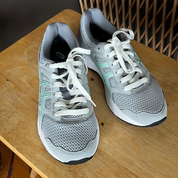 Comfy Tennis Shoes by ASICS - Picture 1 of 12